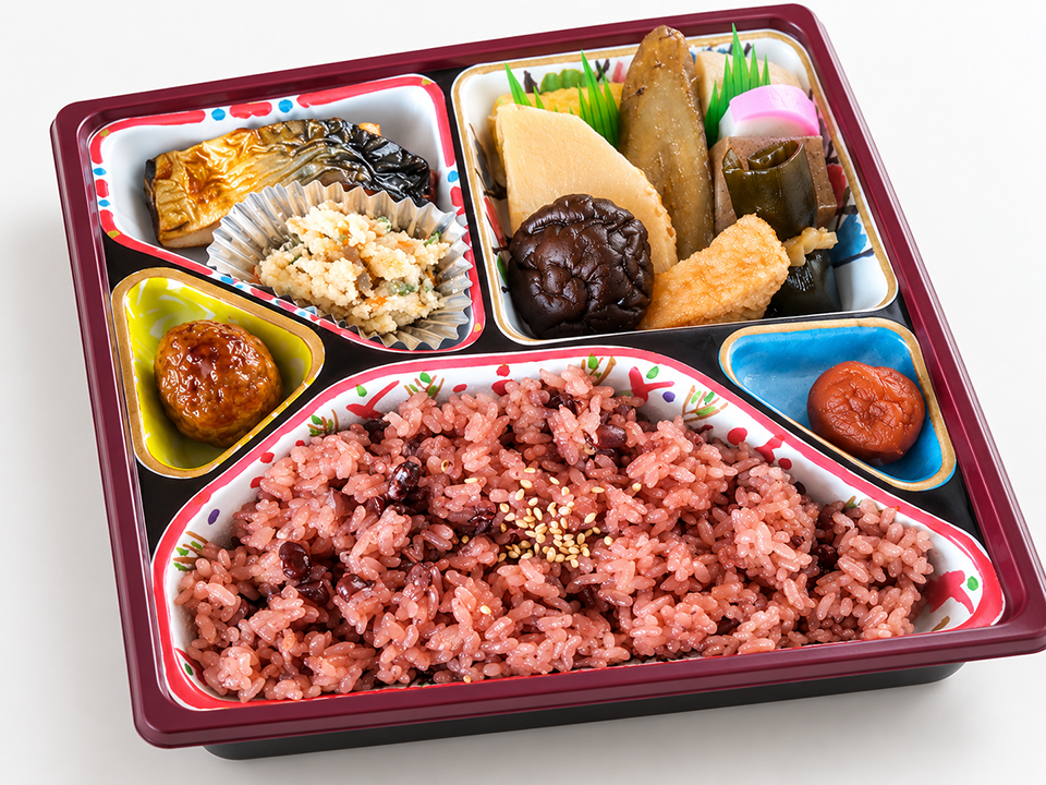 幕の内弁当（赤飯）